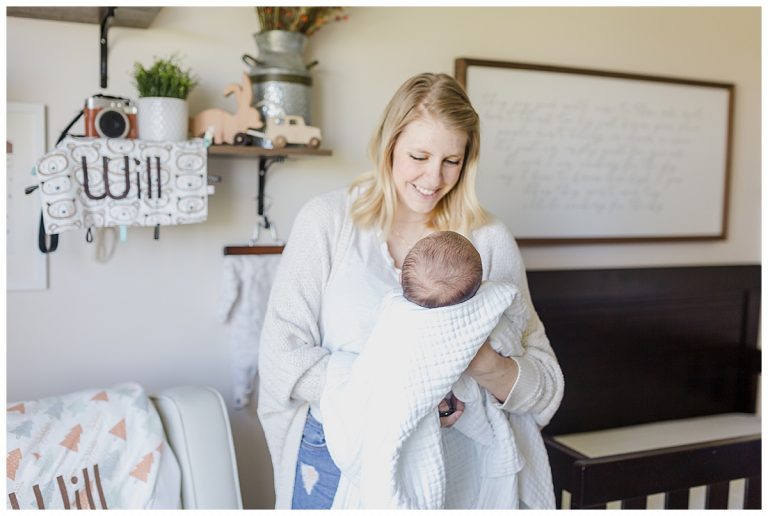 5 ways to soothe a fussy baby during a newborn session